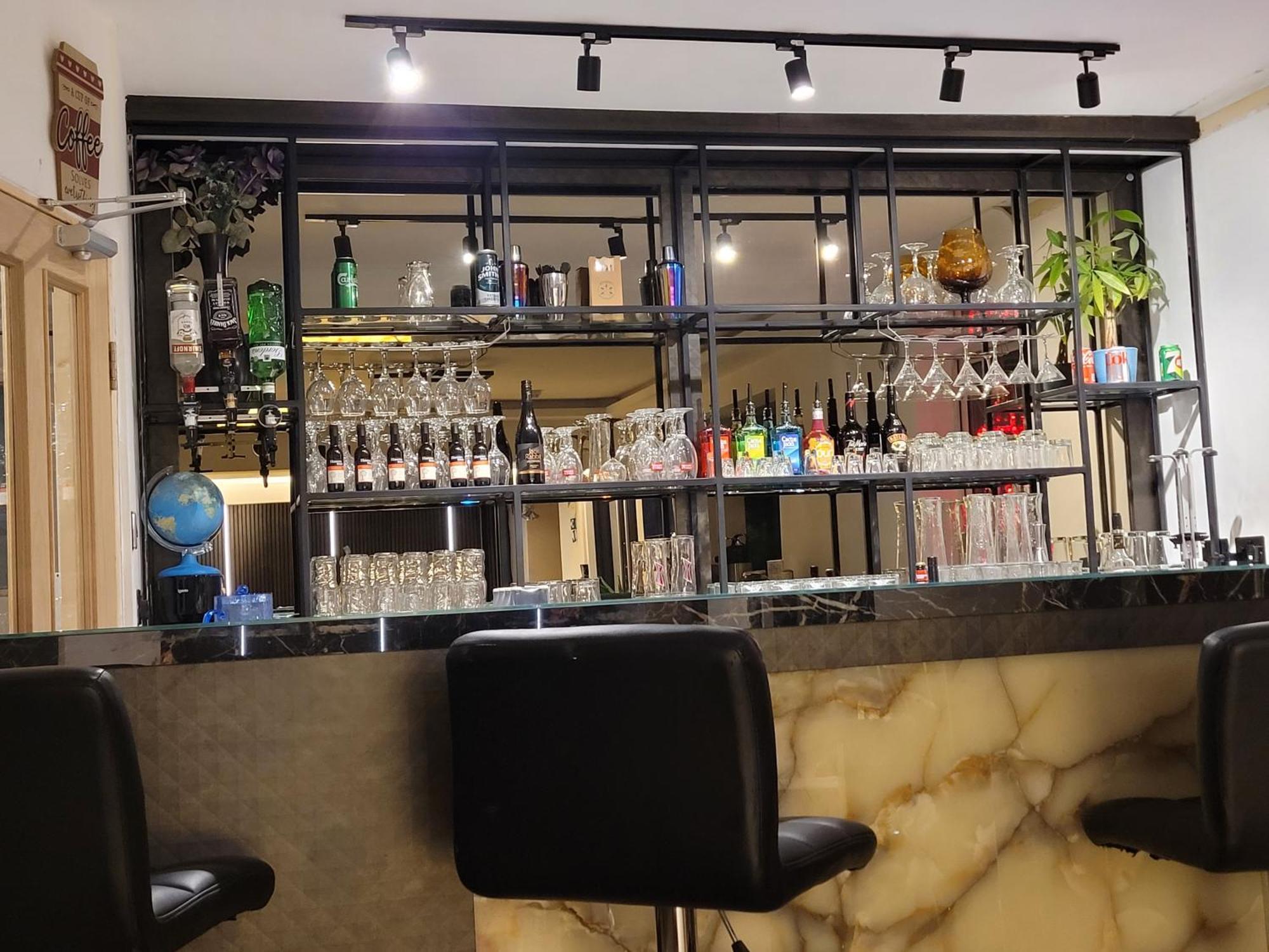 فندق ذا غاتويك وايت هاوس هورلي المظهر الخارجي الصورة